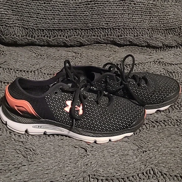 ❤️UNDER ARMOUR sneakers - Picture 5 of 8